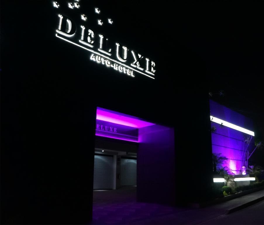 Auto Hotel Deluxe El Alcanfor エクステリア 写真